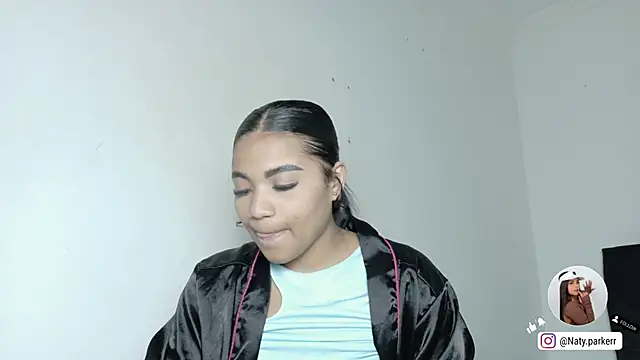 Natashaparker   online show from March 6, 2026, 8:26 pm