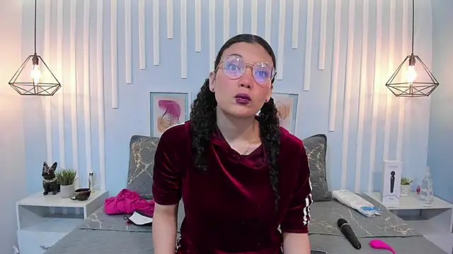 SweetStarr  online show from October 22, 2025, 12:48 pm