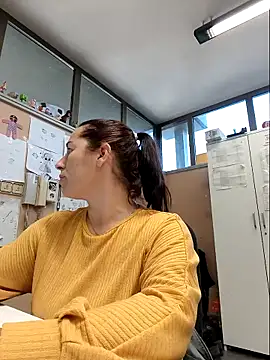 bichota85 online show from November 3, 2025, 11:47 am