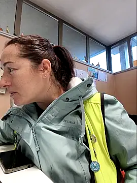 bichota85 online show from November 10, 2025, 11:04 am