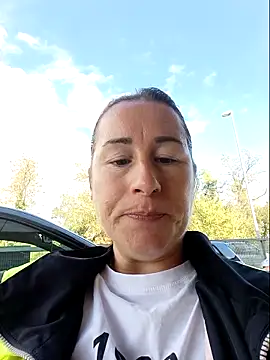 bichota85 online show from November 5, 2025, 10:29 am