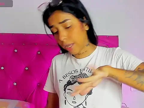 dahiiangomezz online show from April 19, 2026, 12:00 am