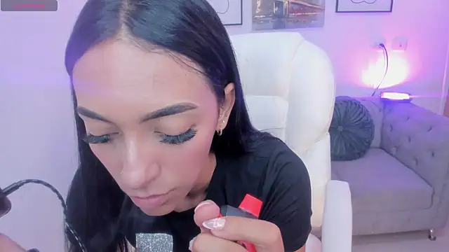 miavegas1 online show from September 29, 2025, 1:23 am