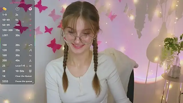 Katyaa Lover online show from October 28, 2025, 4:17 pm