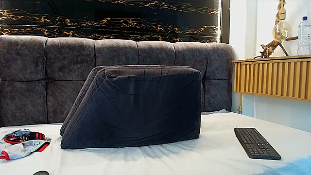 JeergMuscle online show from April 1, 2026, 5:09 am