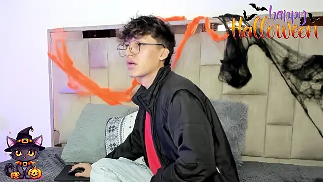 bellmontneon online show from October 24, 2025, 11:31 am