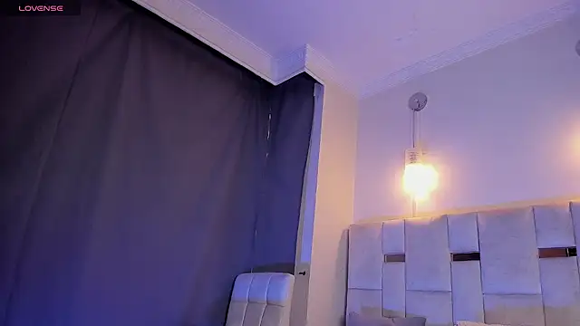 bellmontneon online show from September 28, 2025, 7:32 pm