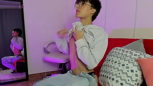 bellmontneon online show from September 23, 2025, 11:06 am