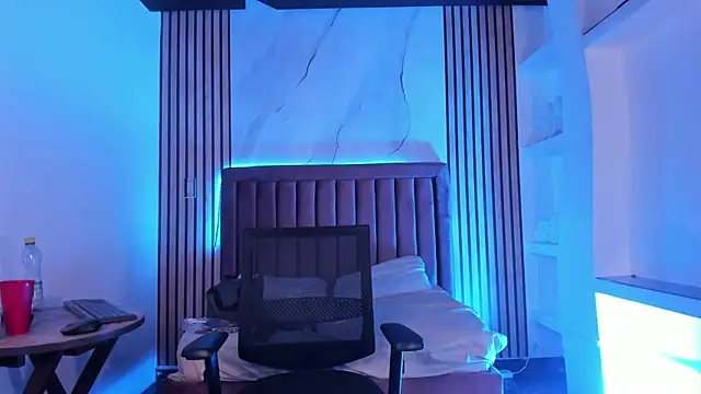 Snapshot of LunaWiill_ chatting on September 24, 2025, 12:11 pm LunaWiill online show from September 24, 2025, 12:11 pm