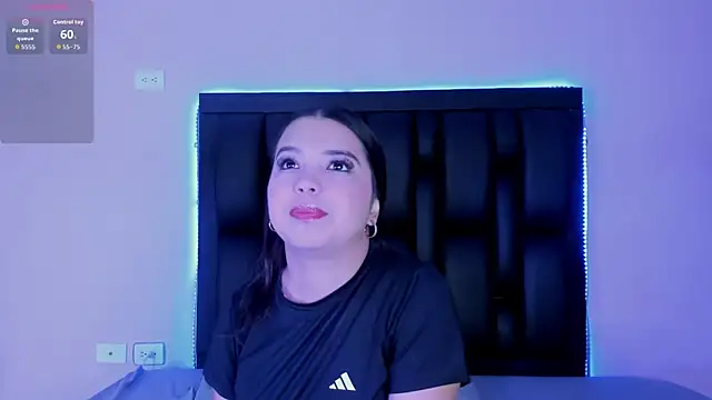 Snapshot of LunaWiill_ chatting on November 14, 2025, 12:20 pm LunaWiill online show from November 14, 2025, 12:20 pm