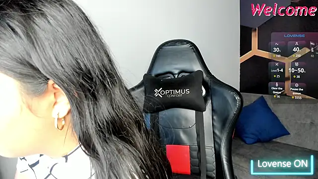 LunaWiill  online show from January 17, 2026, 9:40 pm