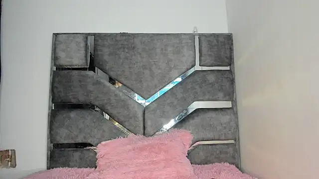 Flufi 740 online show from November 25, 2025, 12:38 pm