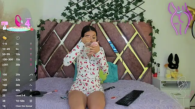 Flufi 740 online show from September 30, 2025, 11:05 am