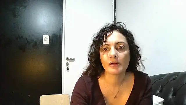 dulcefanny online show from July 21, 2026, 10:22 pm