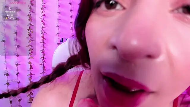 Jenniekim 18 online show from October 16, 2025, 11:51 am