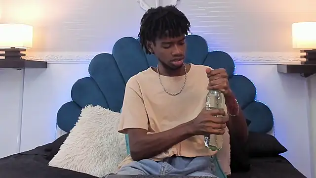 AllexJacob online show from September 29, 2025, 1:28 pm