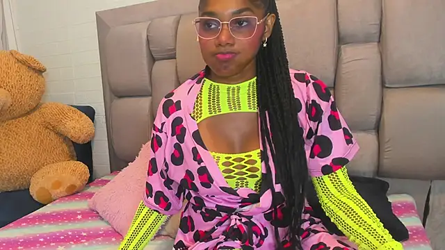 Snapshot of Beauty_Luci chatting on October 7, 2025, 9:38 pm Beauty Luci online show from October 7, 2025, 9:38 pm