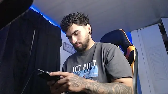 Snapshot of Chrys_harris77 chatting on October 2, 2025, 10:24 pm Chrys harris77 online show from October 2, 2025, 10:24 pm