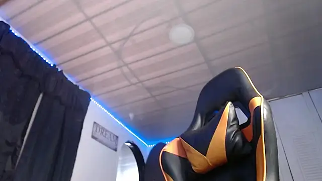 Snapshot of Chrys_harris77 chatting on September 30, 2025, 9:54 pm Chrys harris77 online show from September 30, 2025, 9:54 pm