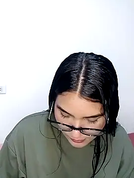 Renata Zoe online show from October 15, 2025, 1:26 am