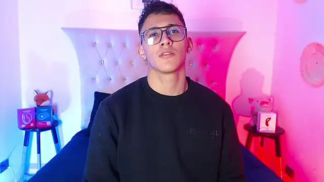 SalvadorFit online show from November 26, 2025, 8:53 pm