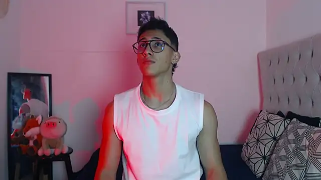 SalvadorFit online show from November 12, 2025, 8:45 pm