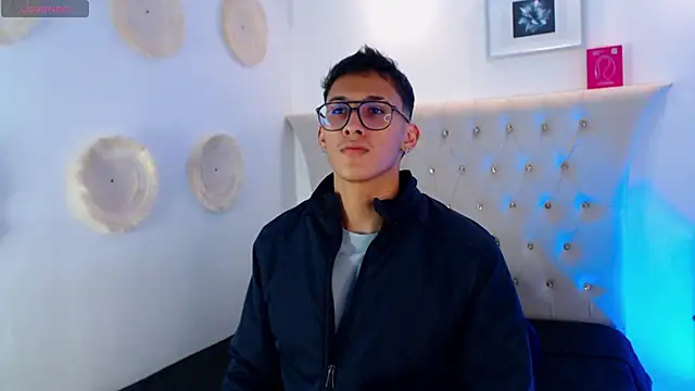 SalvadorFit online show from September 29, 2025, 8:47 pm