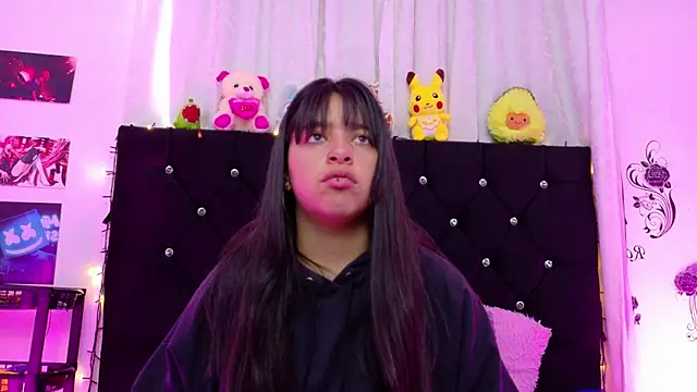 queen salomme online show from October 17, 2025, 11:23 am