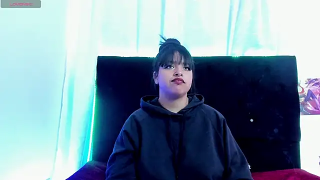 queen salomme online show from October 1, 2025, 11:47 am