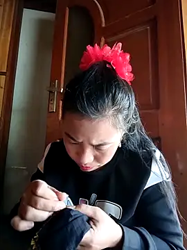 Snapshot of tulipsexy chatting on October 28, 2025, 1:28 am tulipsexy online show from October 28, 2025, 1:28 am