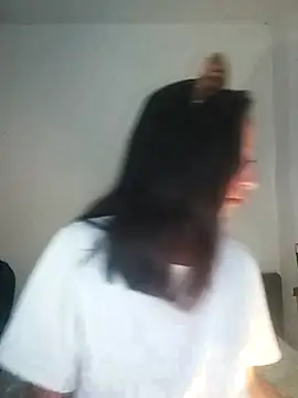 Vale stone  online show from November 11, 2025, 5:02 am