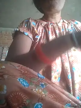 Hott cutgirl online show from November 11, 2025, 8:31 am