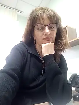 ValeriaLove43211 online show from November 3, 2025, 1:15 pm