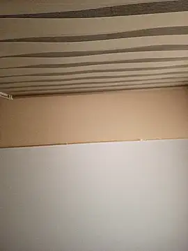 ValeriaLove43211 online show from February 27, 2026, 5:46 pm