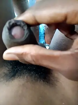 Swati335 online show from December 17, 2025, 9:14 am