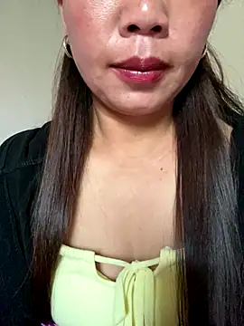 Snapshot of Milky-milk chatting on December 23, 2025, 12:22 am Milky-milk online show from December 23, 2025, 12:22 am