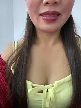 Snapshot of Milky-milk chatting on December 18, 2025, 1:15 pm Milky-milk online show from December 18, 2025, 1:15 pm