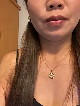 Snapshot of Milky-milk chatting on November 3, 2025, 2:42 pm Milky-milk online show from November 3, 2025, 2:42 pm