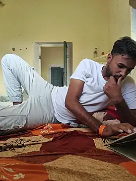 yourcontrol1 online show from December 2, 2025, 9:22 am