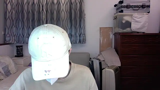 kai101010 online show from November 15, 2025, 2:43 pm