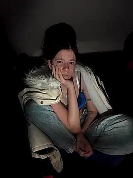 Hot SkinnyGirl online show from April 12, 2026, 7:06 pm