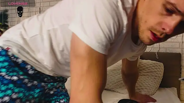 GarettVoss online show from October 29, 2025, 6:23 am