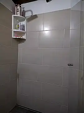 Suzanelee1 online show from September 24, 2025, 12:33 pm