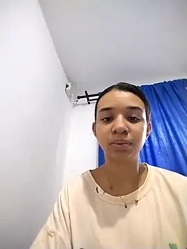 Snapshot of Suzanelee1 chatting on January 9, 2026, 12:56 pm Suzanelee1 online show from January 9, 2026, 12:56 pm