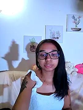 Suzanelee1 online show from September 29, 2025, 2:18 am