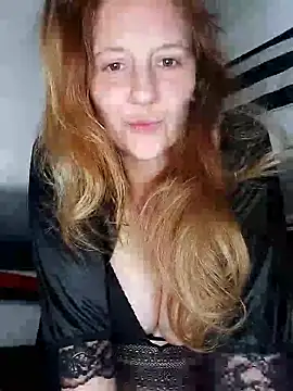 anayshotgirl online show from November 30, 2025, 9:15 pm