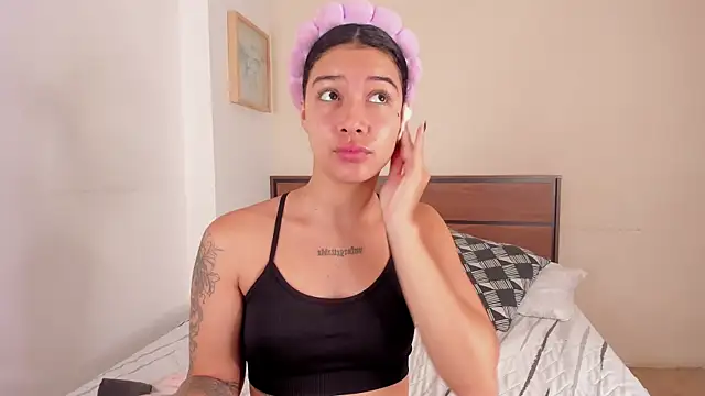 SofiaClarkson online show from January 12, 2026, 1:07 pm