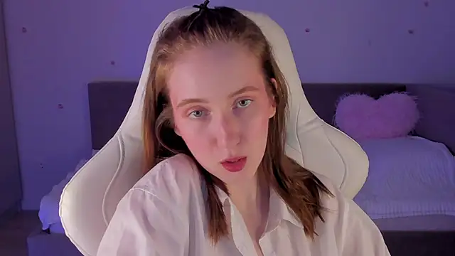 CrystalSoul  online show from November 5, 2025, 10:57 pm