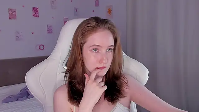 CrystalSoul  online show from September 20, 2025, 4:01 pm