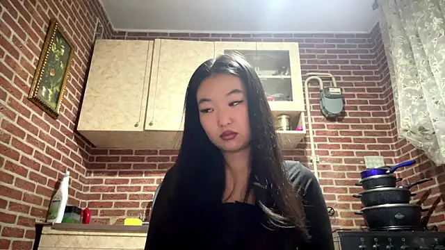 Snapshot of EmmaLeexth chatting on January 15, 2026, 3:26 pm EmmaLeexth online show from January 15, 2026, 3:26 pm